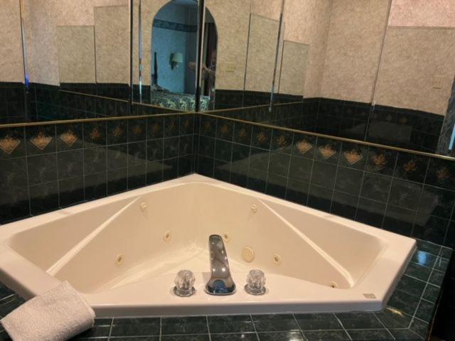 Garden Inn New Castle Екстериор снимка